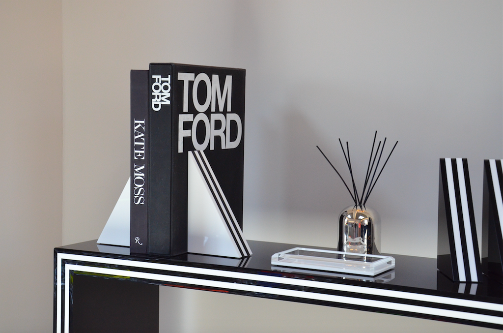 BOOKENDS WHITE/BLACK